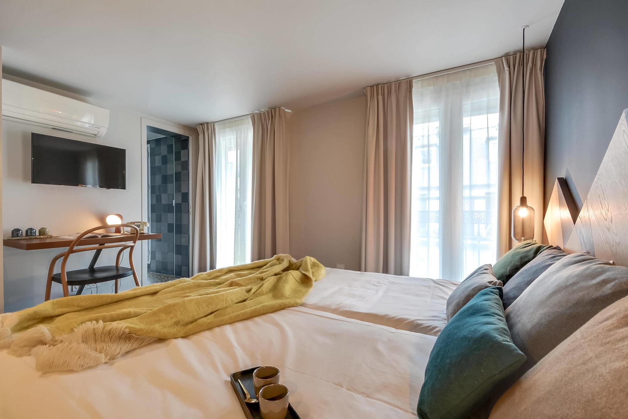 Wit Hotel Paris Luaran gambar